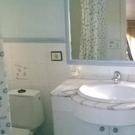 2 Bedrooms House At San Bartolome De Tirajana 300 M Away From The Beach With Sea View Shared Pool And Enclosed Garden * 플라야 델 잉글스